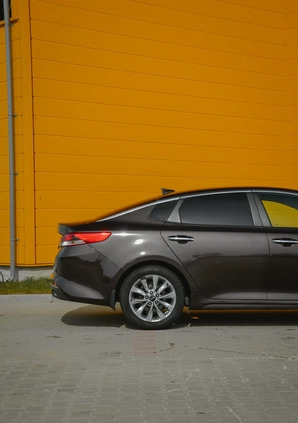 Kia Optima cena 54900 przebieg: 205520, rok produkcji 2015 z Wrocław małe 631